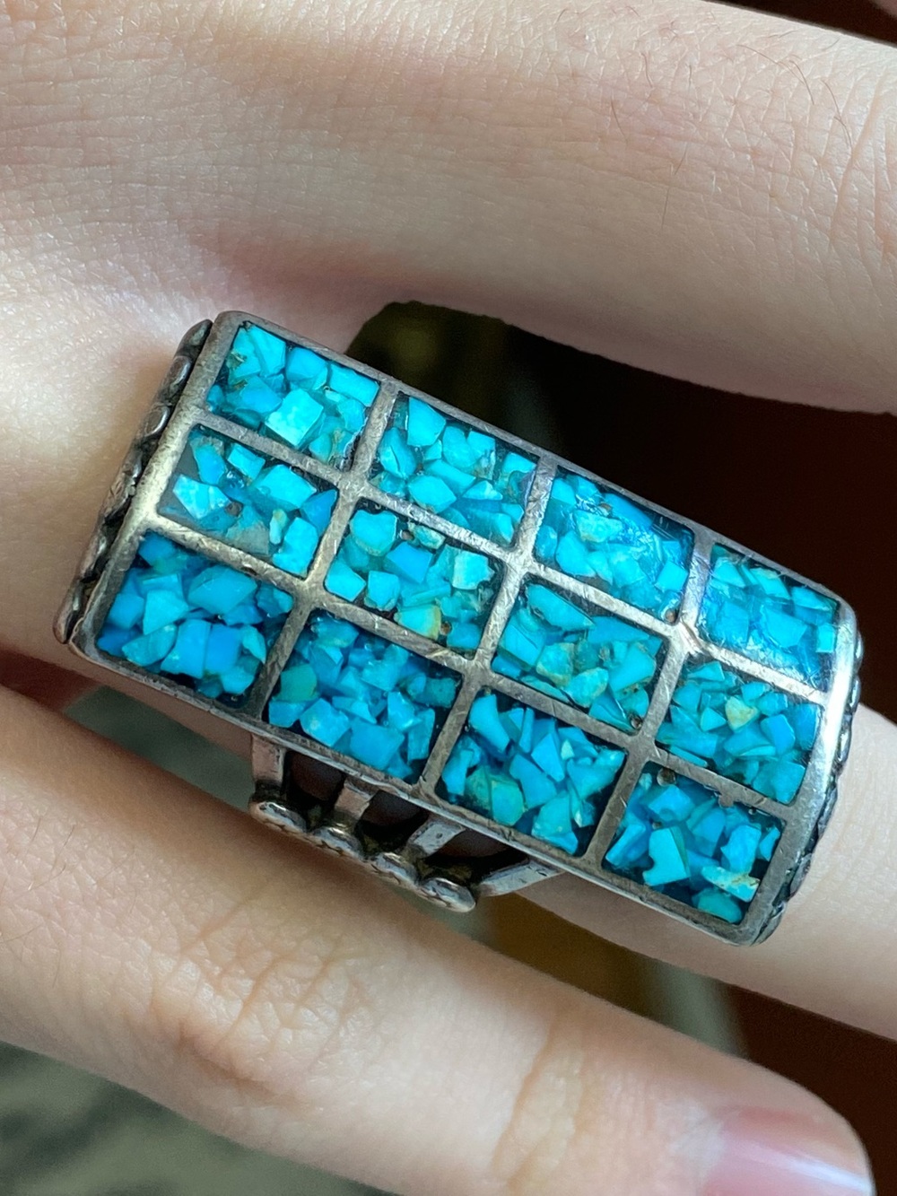 Vintage 925 sterling silver Navajo turquoise ring Beautiful !